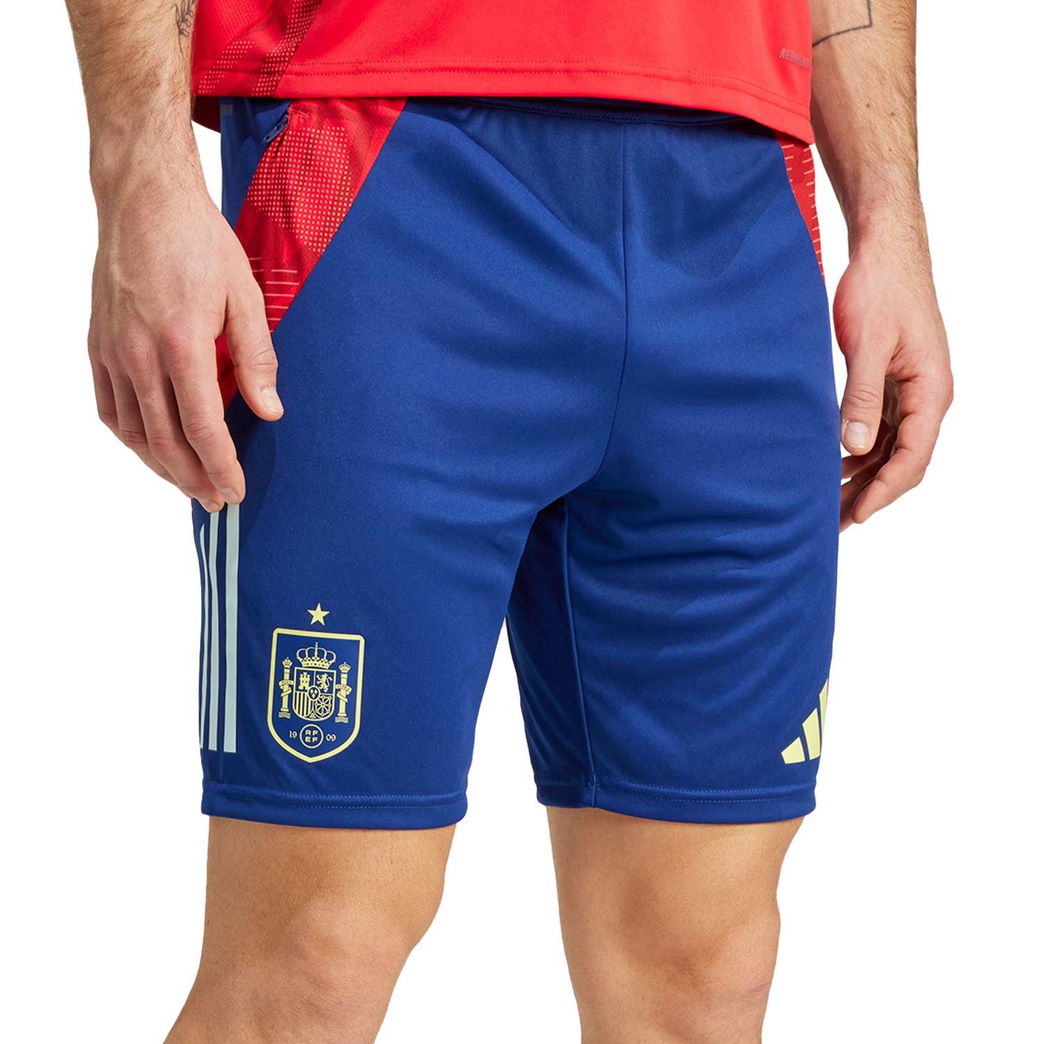PANTALÓN CORTO DE ENTRENAMIENTO